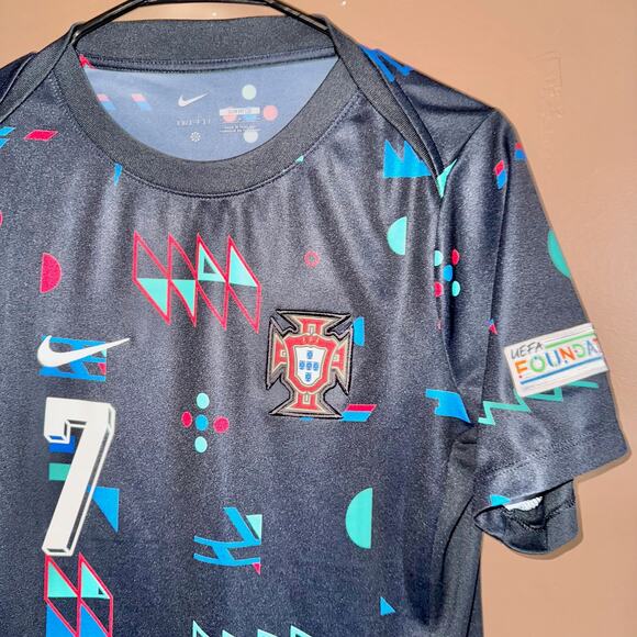 Nike Christiano Ronaldo Men's Special Edition Soccer Jersey - Size Small - Picture 8 of 9
